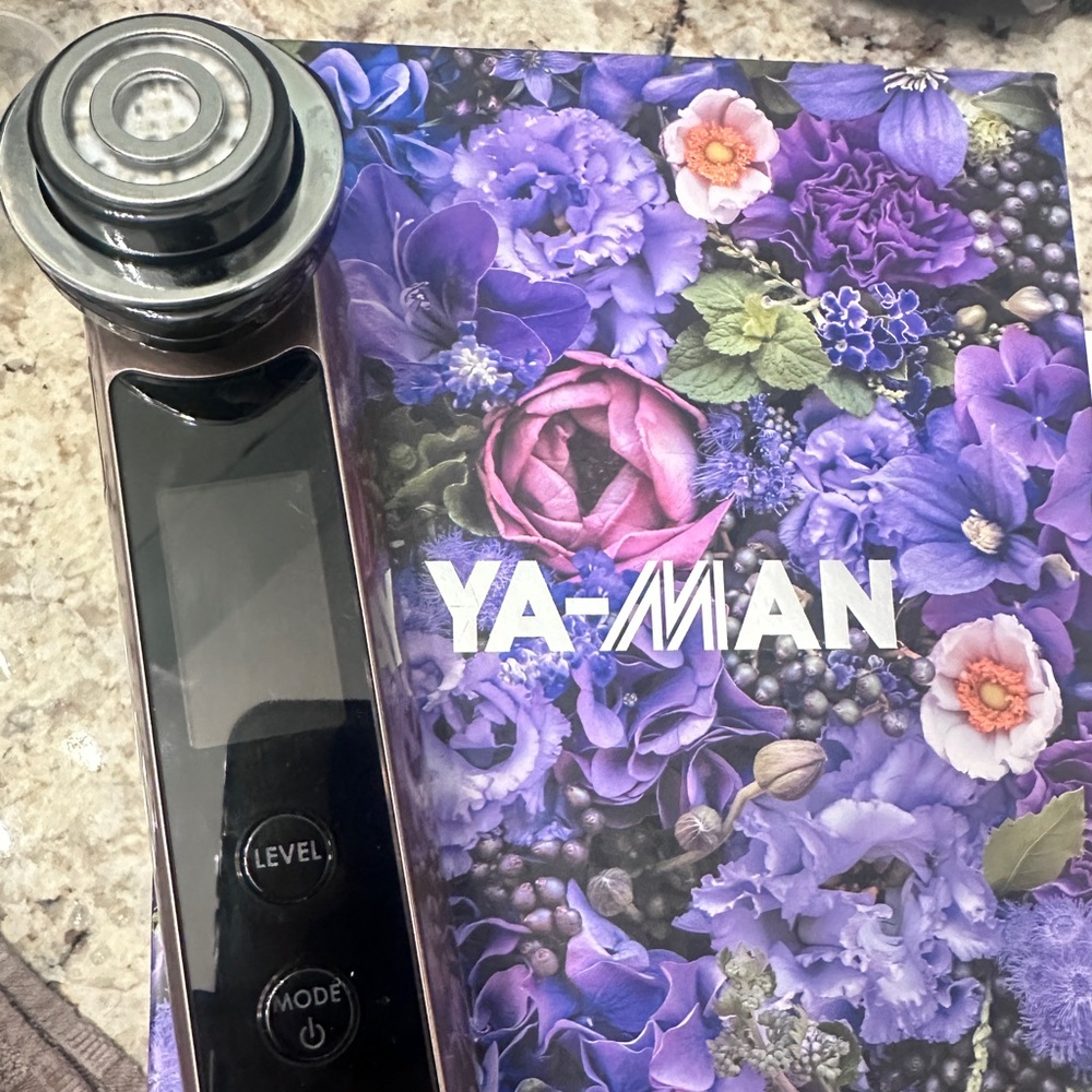 YA-MAN Facial Device HRF-10T